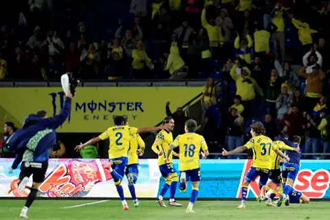 هرب من الخطر مؤقتًا.. لاس بالماس يلدغ أتلتيكو مدريد في الوقت القاتل